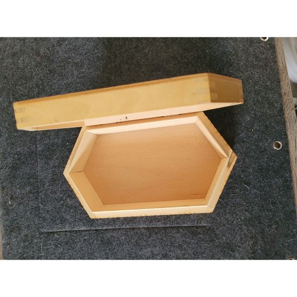 Vintage wooden box Pyrography box, Memory Box, handmade wooden box - Picture 3 of 4